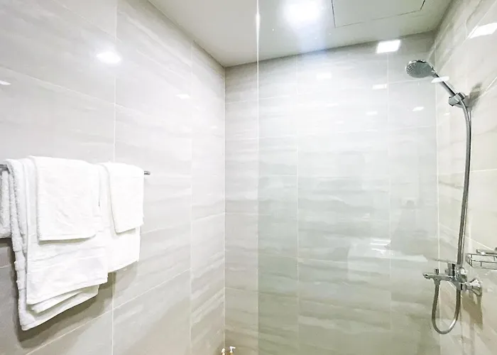 Spacious 1br Near Okada, Solaire, Airport